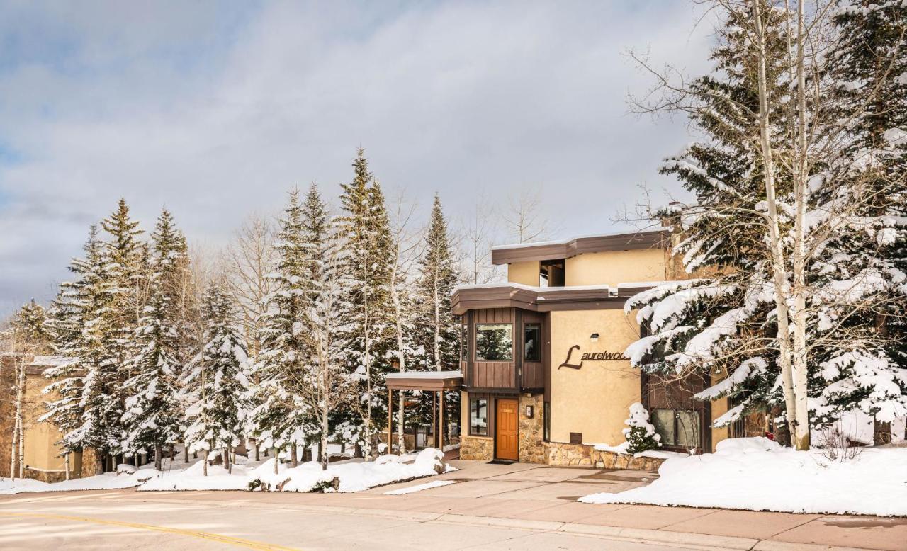 Laurelwood Condominiums 401 Сноумас Вилидж Екстериор снимка